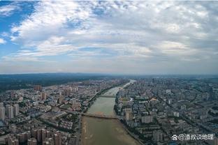 天空记者：拜仁正考虑用特奥来顶替阿方索-戴维斯